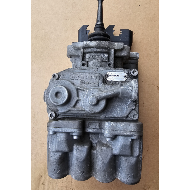 Головний гальмівний кран MAN TGL 81521306307  WABCO 4800200230