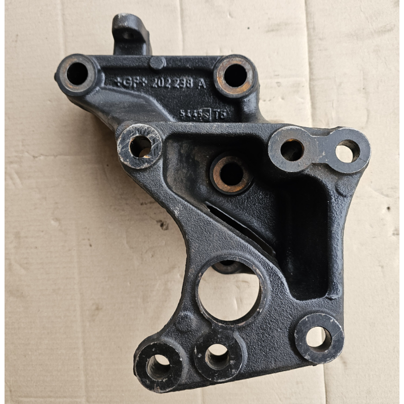 Кронштейн ГУР кермової колонки MAN 81461103173 Кронштейн ГУР кермової колонки MAN 81461103173