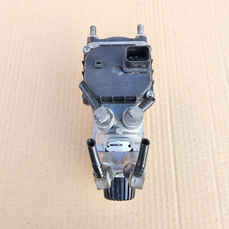 Клапан головний гальмівний DAF 106 XF/86 CF 1998070 WABCO 4800030440 Клапан головний гальмівний DAF 106 XF/86 CF 1998070 WABCO 4800030440