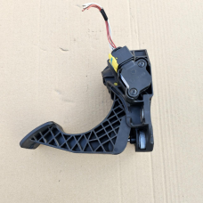 Педаль газу 7484541219 RENAULT T Range/T Gama