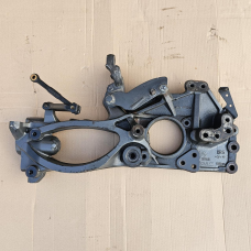 Кронштейн рами лівий DAF 106 XF 1911610 / 1911614