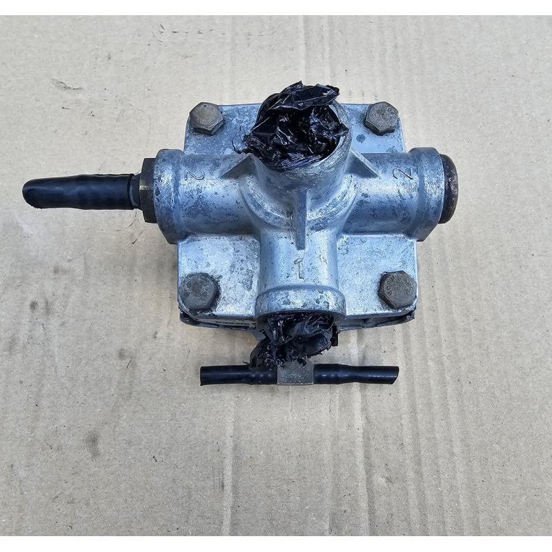 1808338 DAF 106 XF Клапан прискорювальний WABCO 9730113000