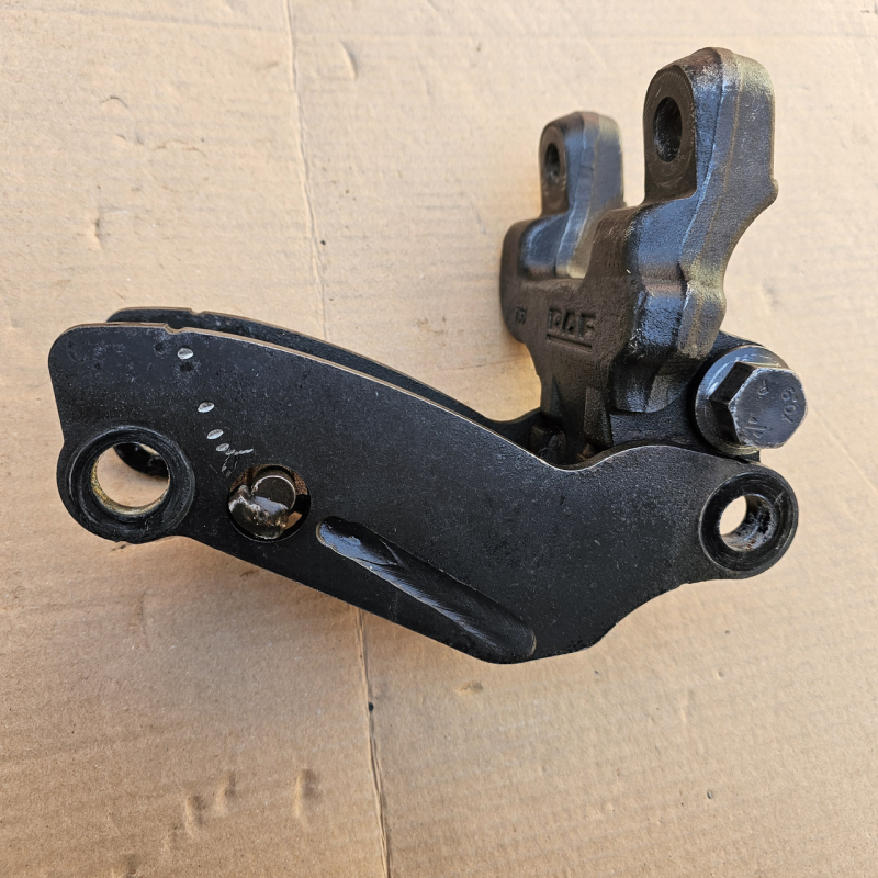 1850663 / 1850661 DAF XF 106 Кронштейн стабілізатора кабіни